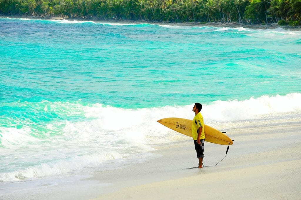surfing beach pláž
